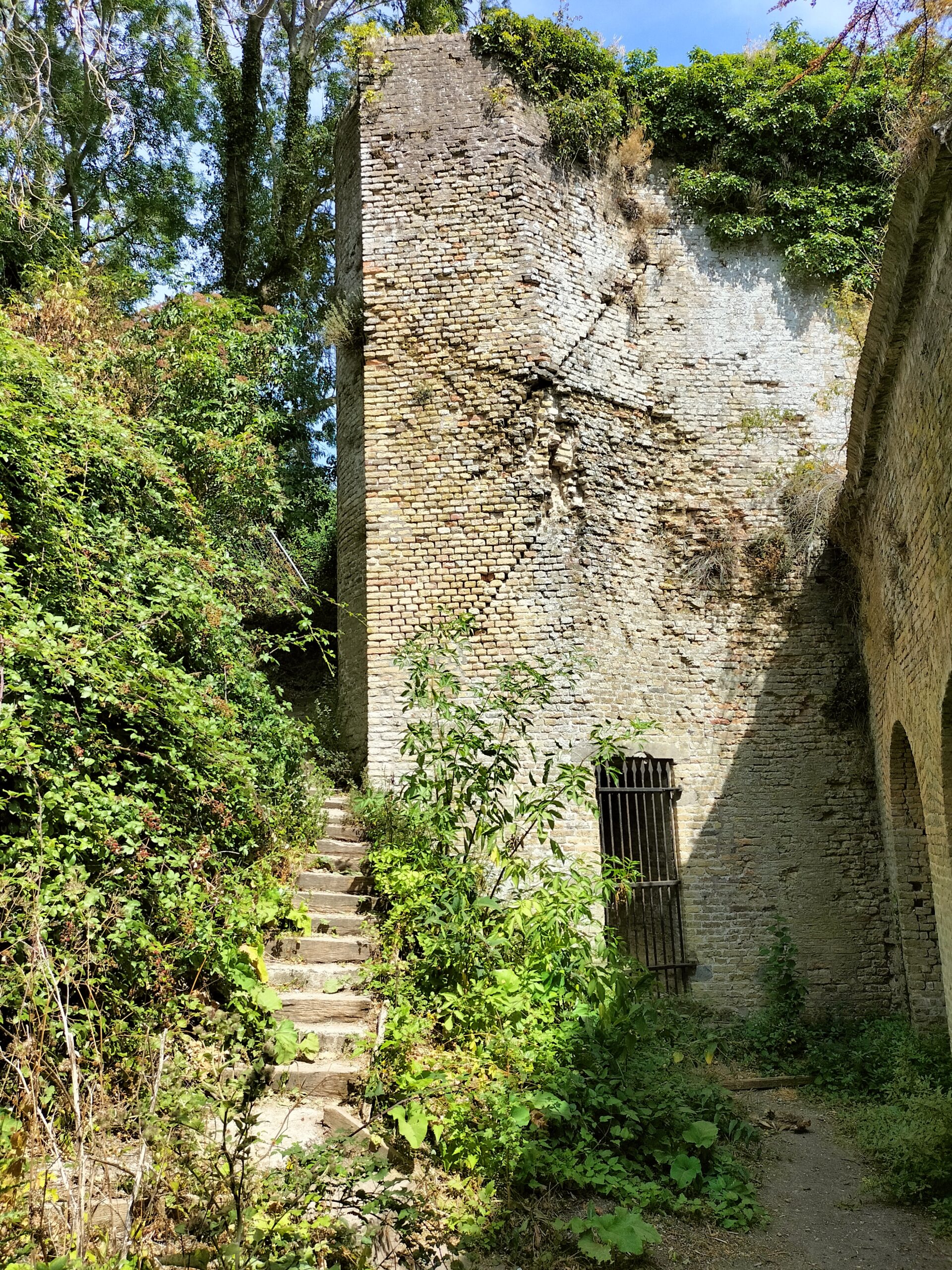 Bergues - La Tour des faux-monnayeurs